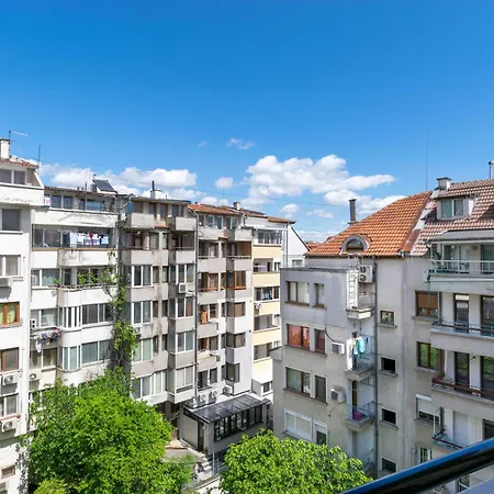 Joy Apartament Burgas Center & Free Parking بورغاس