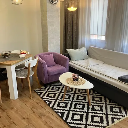 Joy Center & Free Parking Апартаменты *